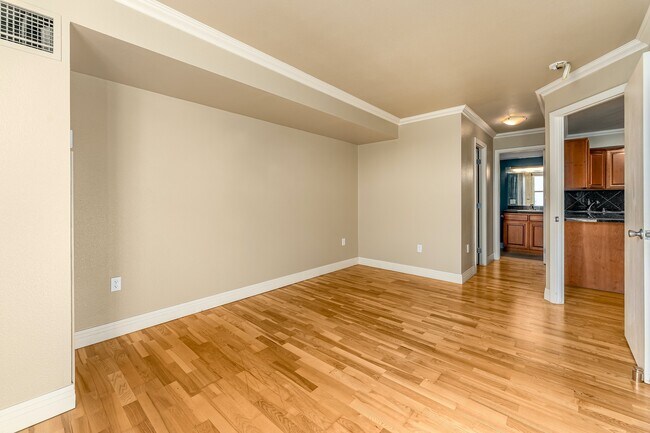 Building Photo - 601 West 11th Avenue, Unit 708