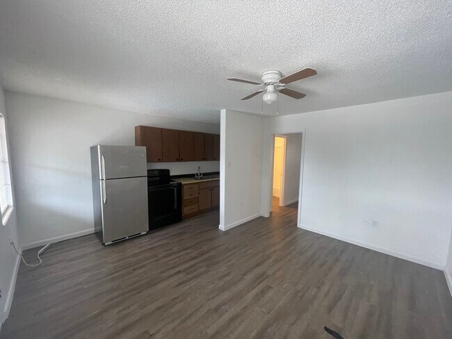 Building Photo - 1711 Dixon Blvd