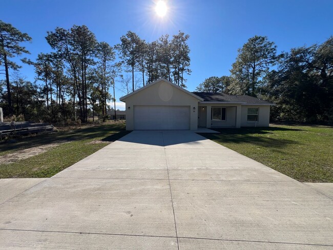 Foto del edificio - BEAUTIFUL 3 BD/2BA Home in Ocklawaha!!