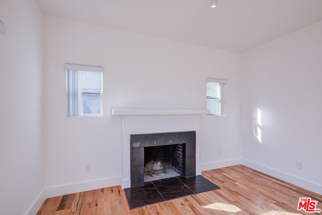 Foto del edificio - 3216 Bellevue Ave