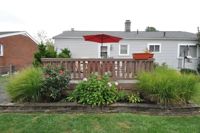 Building Photo - 4291 Beechgrove Dr