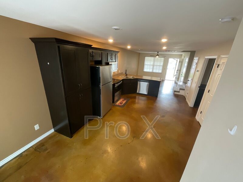 413 N Elliott St Unit Apt A, Webb City, MO 64870 Condo for Rent in