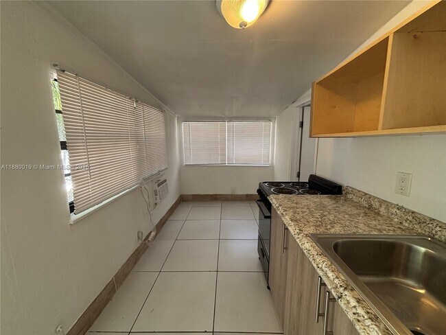 Foto del edificio - 633 NW 15th Ave