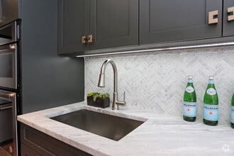 Garden Court Plaza photo'