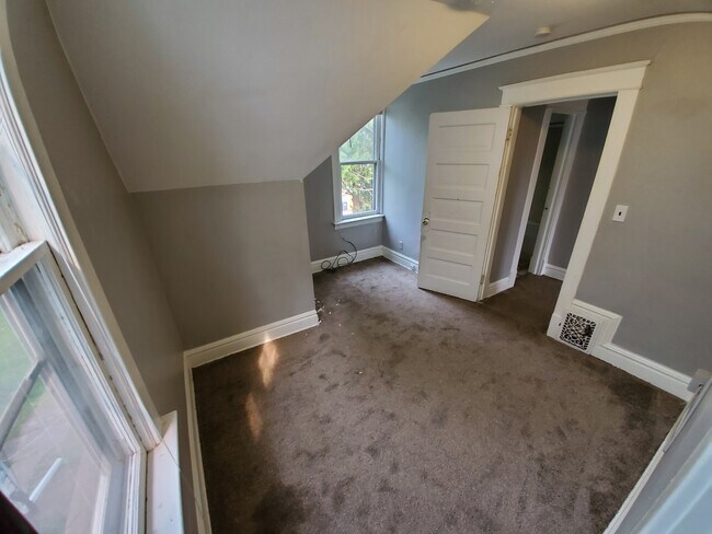 Foto del edificio - AVAILABLE JUNE - Great 3 Bed 1.5 Bath Near Portland Square