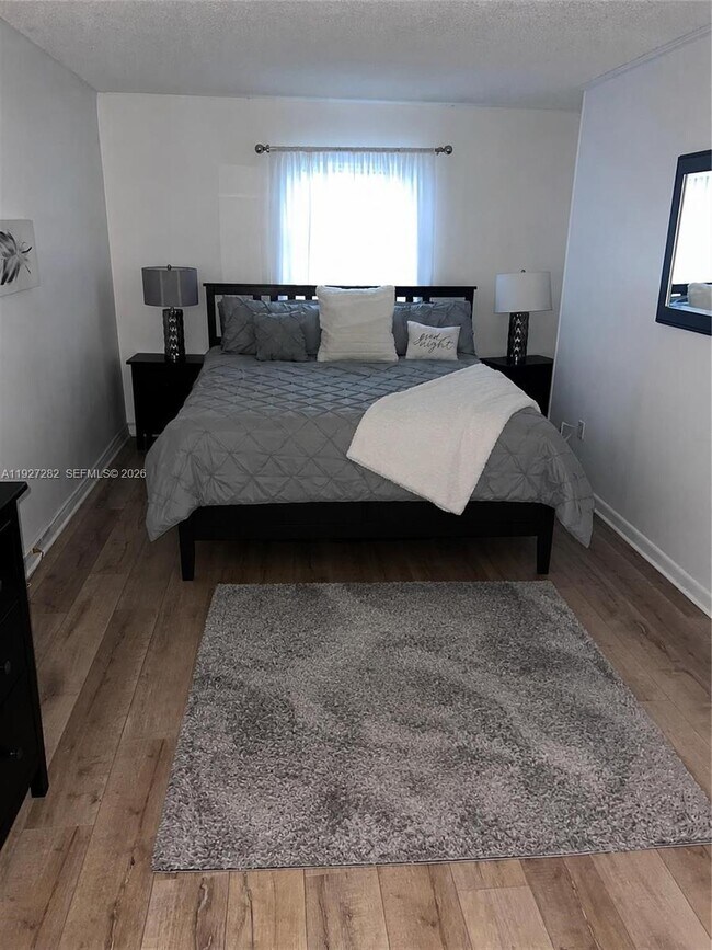 Foto del edificio - 4740 NW 21st St