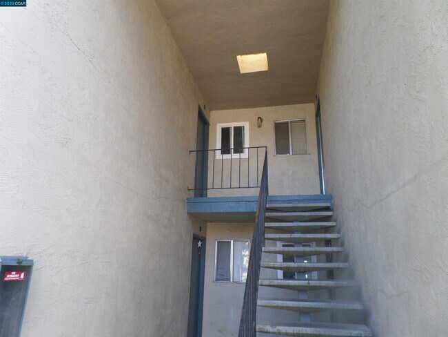 Building Photo - 1731 Ellis St