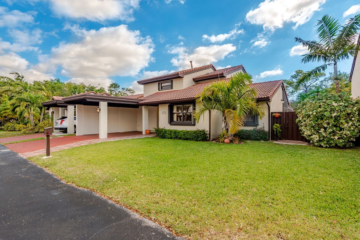 Foto principal - 9025 SW 112th Ct