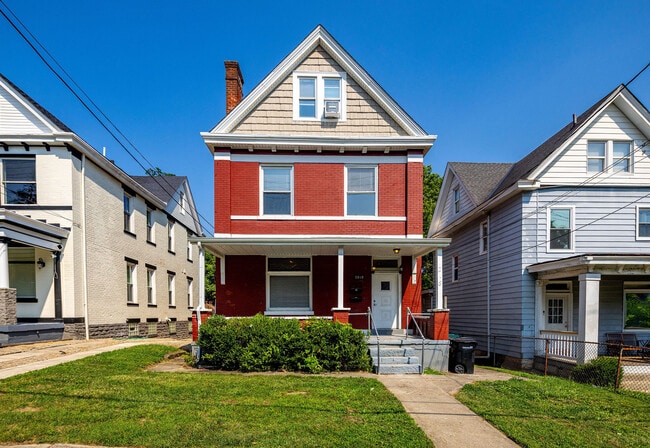 Foto del edificio - 2018 Burnet Ave