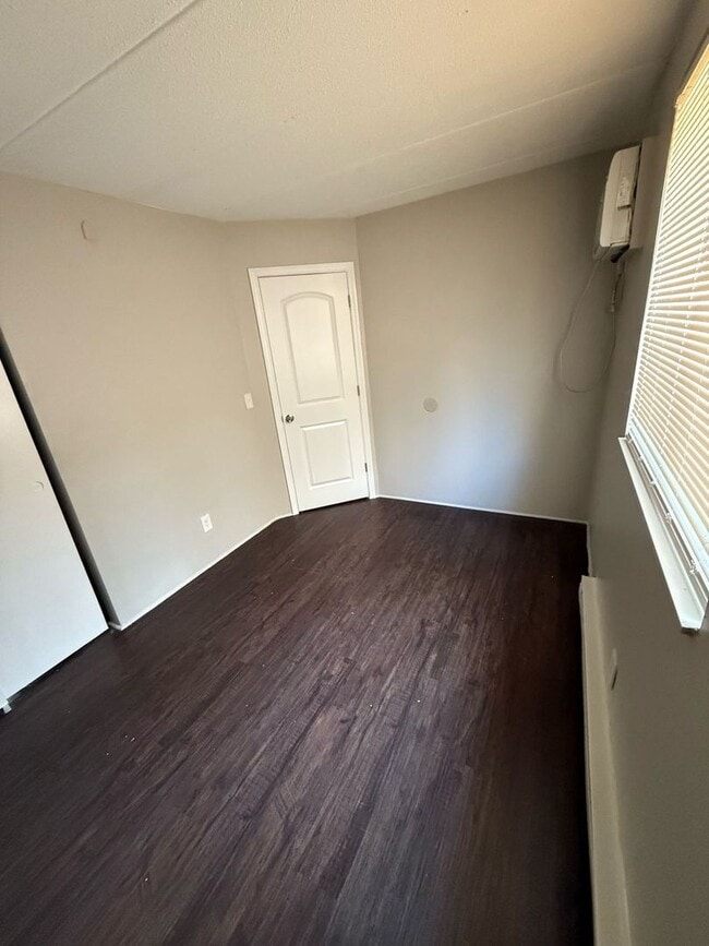Interior Photo - Oak Hill Manor