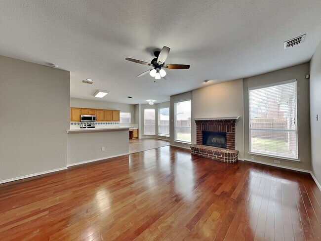 Foto del edificio - 8104 Steamers Ln