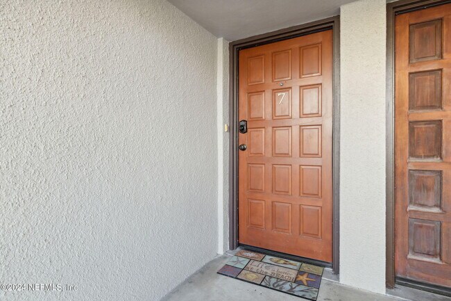 Building Photo - 1701 1st St N