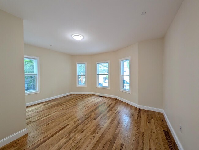 Foto del edificio - 22 Holyoke Rd