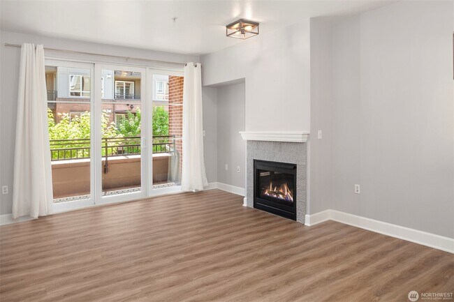 Foto del edificio - 1880 25th Ave NE