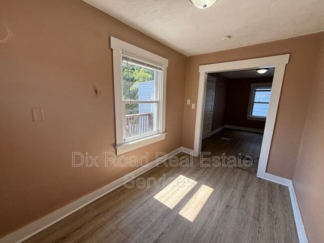 Building Photo - 116 Heaton Ave