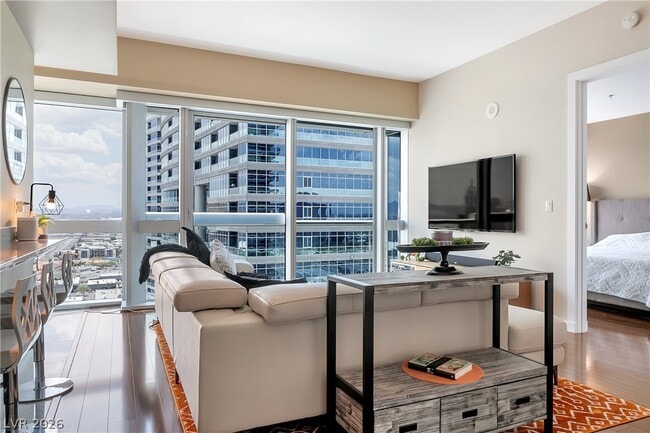 Building Photo - 4471 Dean Martin Dr