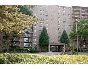 Building Photo - 6340 Americana Dr