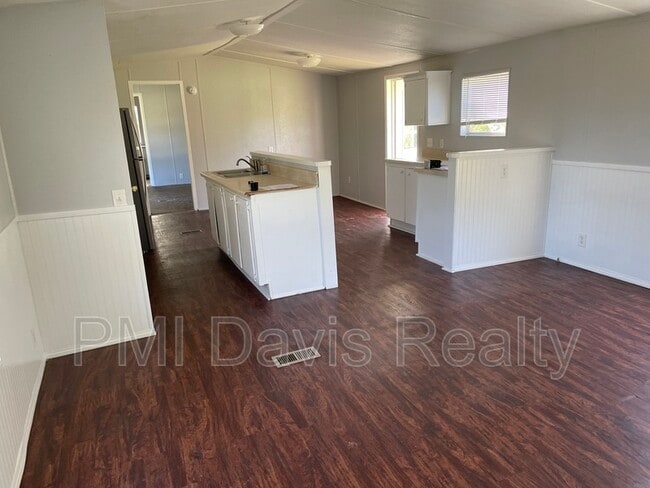 Building Photo - 4723 Co Rd 218