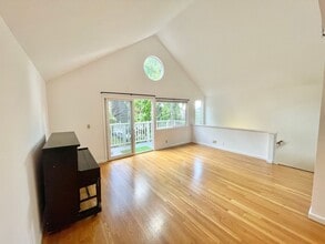 Building Photo - 1481 De Haro St
