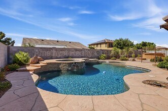 Building Photo - 7017 W Greenbriar Dr