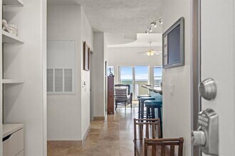 Building Photo - 9420 Seawall Blvd