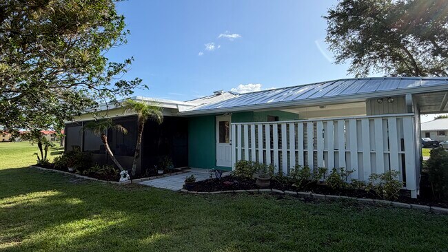 Foto del edificio - 5227 SE Sea Island Way