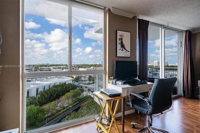 Foto del edificio - 1688 West Ave