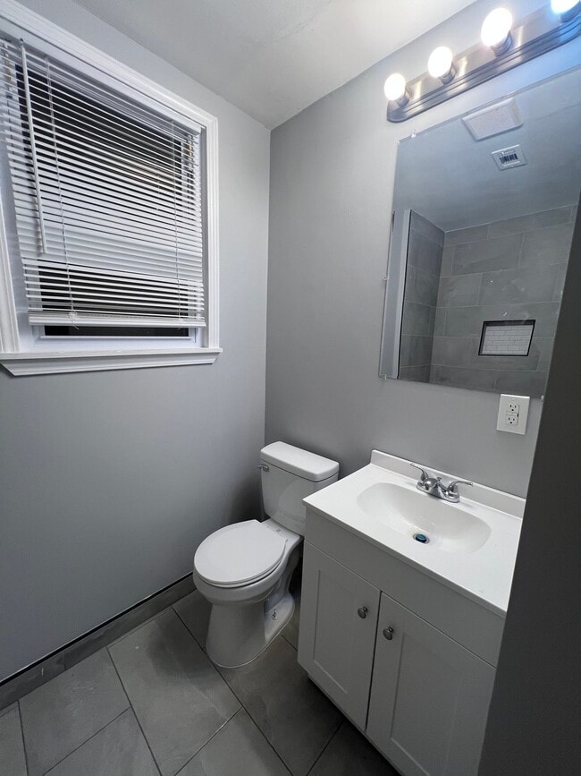 Foto del edificio - 3533 Gaylord Pl