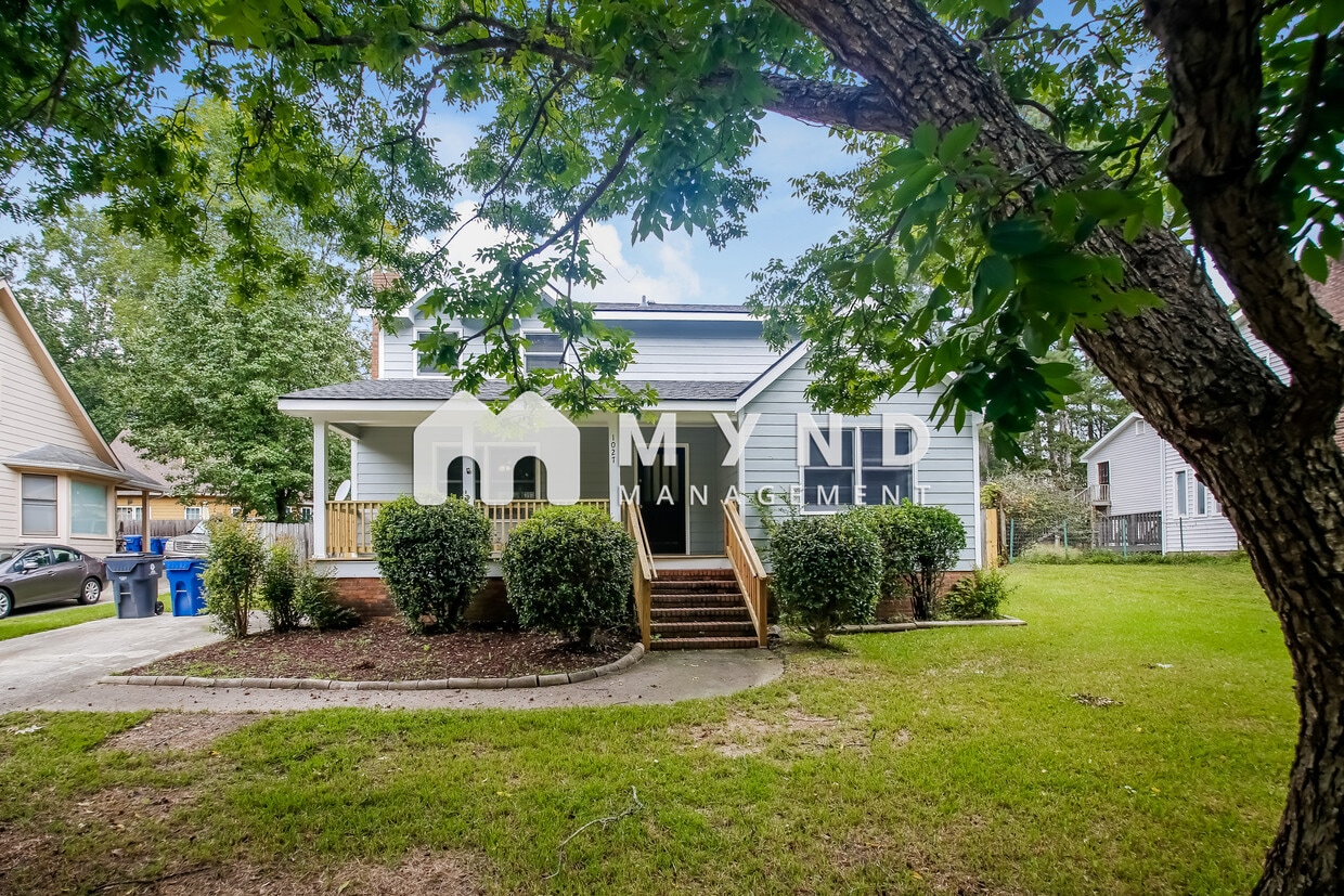 Primary Photo - 1027 River Bend Ct