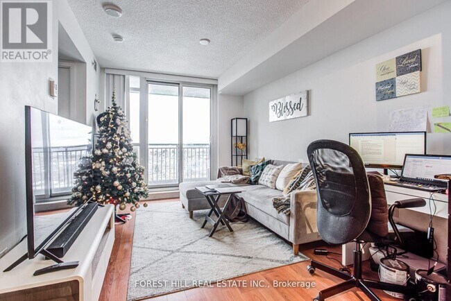 Photo du bâtiment - 800-1800 Lawrence Ave W