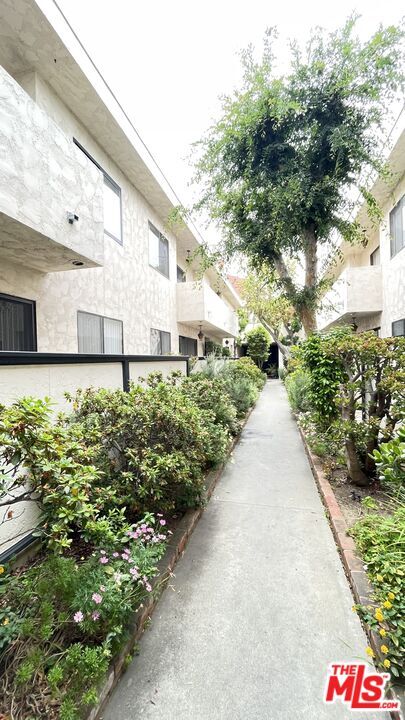 Foto del edificio - 11806 Gorham Ave