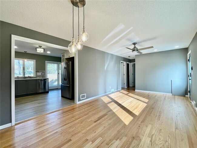 Foto del edificio - 17620 8th Ave N