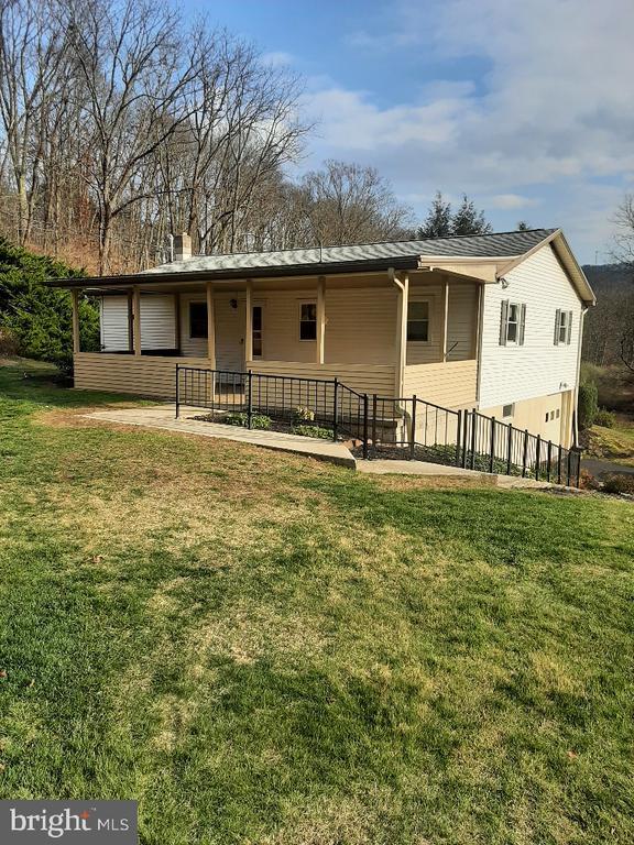 Building Photo - 131 Hunters Church Rd