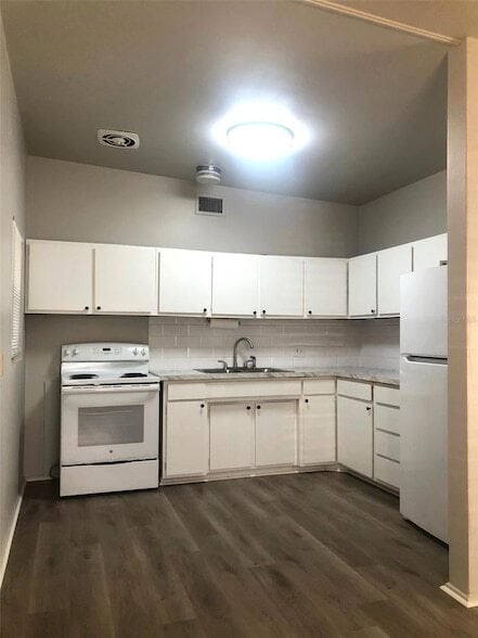 Building Photo - 905 Cherokee Cir