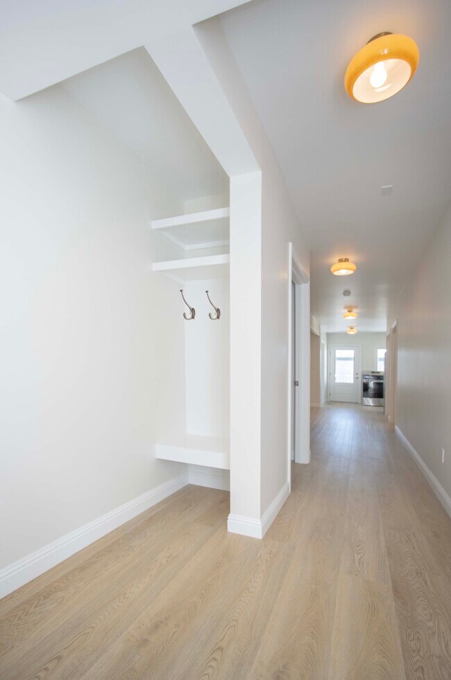 Foto del edificio - 220A Romain St