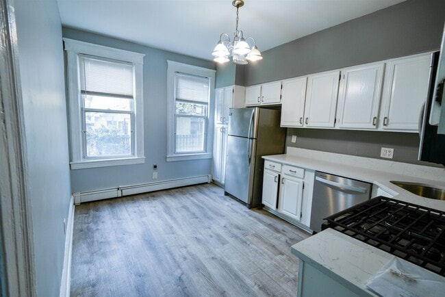 Foto del edificio - 108 W 42nd St