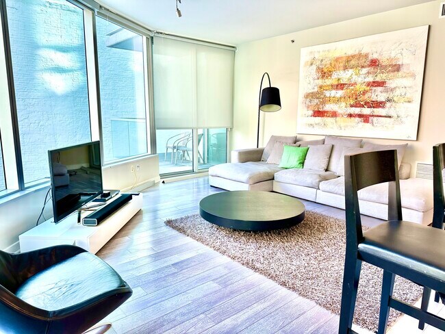 Building Photo - 338 Spear St