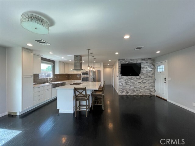 Foto del edificio - 5352 Edinger Ave