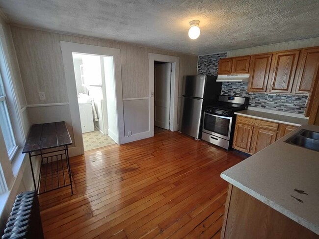 Building Photo - 16 Kilby St