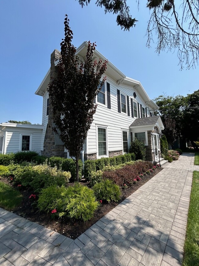 Building Photo - Fairfield Victorian at Patchogue Village
