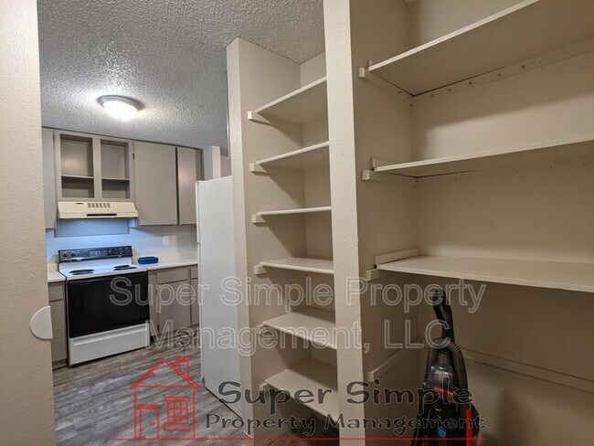 Foto del edificio - 4701 W Dakota Ave