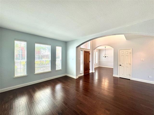 Building Photo - 1631 Clarke Springs Dr