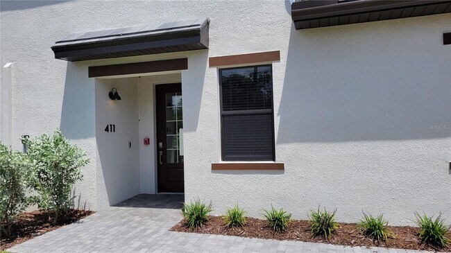 Building Photo - 5687 N Honore Ave