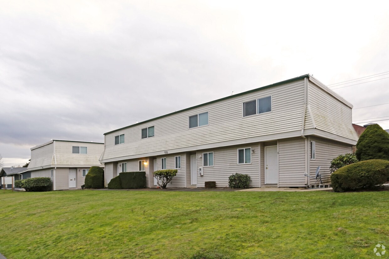 Wolfpack Village Apartments Apartments in Monmouth, OR