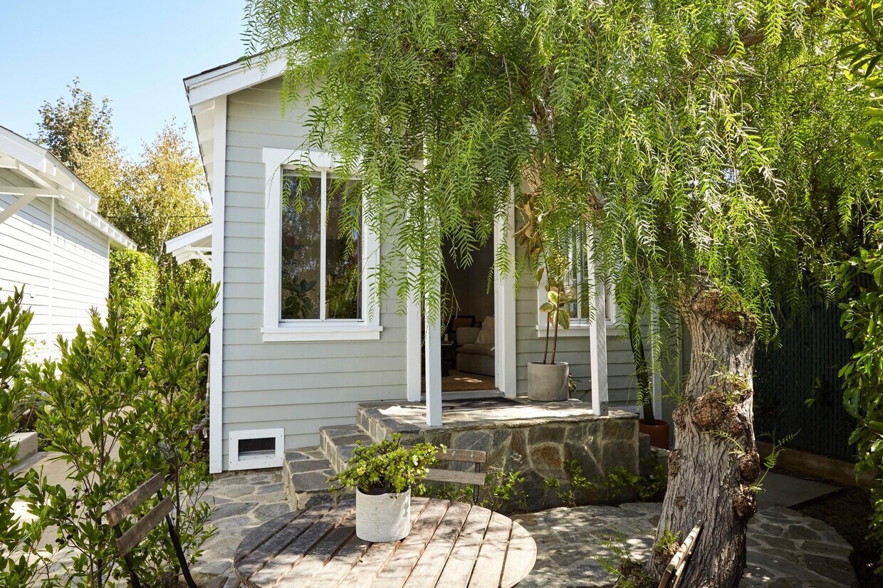 Foto principal - 1328 Electric Ave