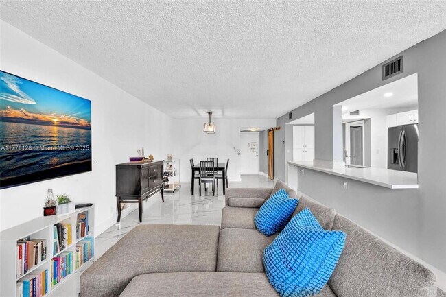 Foto del edificio - 1000 Parkview Dr