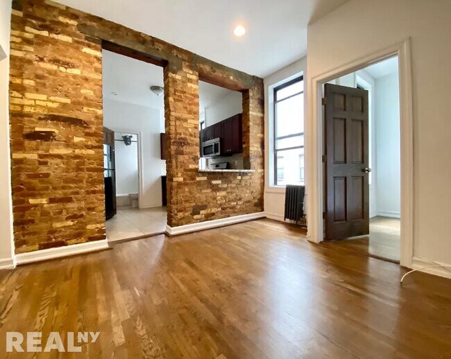 Foto del edificio - 303 Broome Street