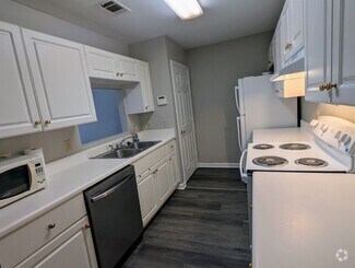 Building Photo - 902 Tomahawk Ct