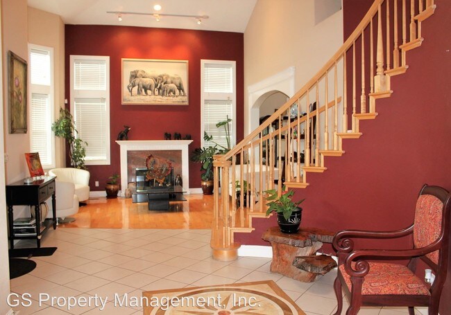 Foto del edificio - 6 br, 4 bath House - 1024 Cynthia Lane