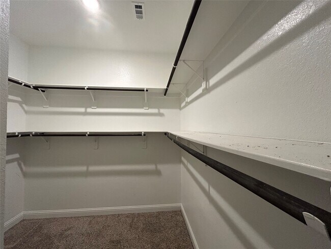 Foto del edificio - 326 Summer Landing Ct